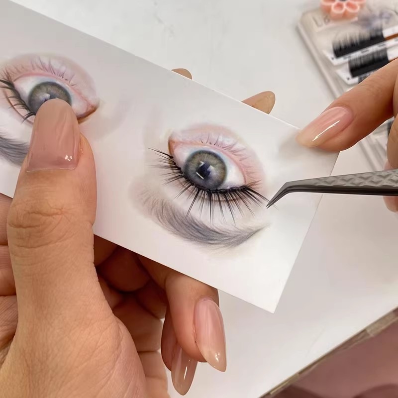Yeni Başlayanlar İçin Yeniden  - Eyelash Extension Course incelemesi ve fiyatı